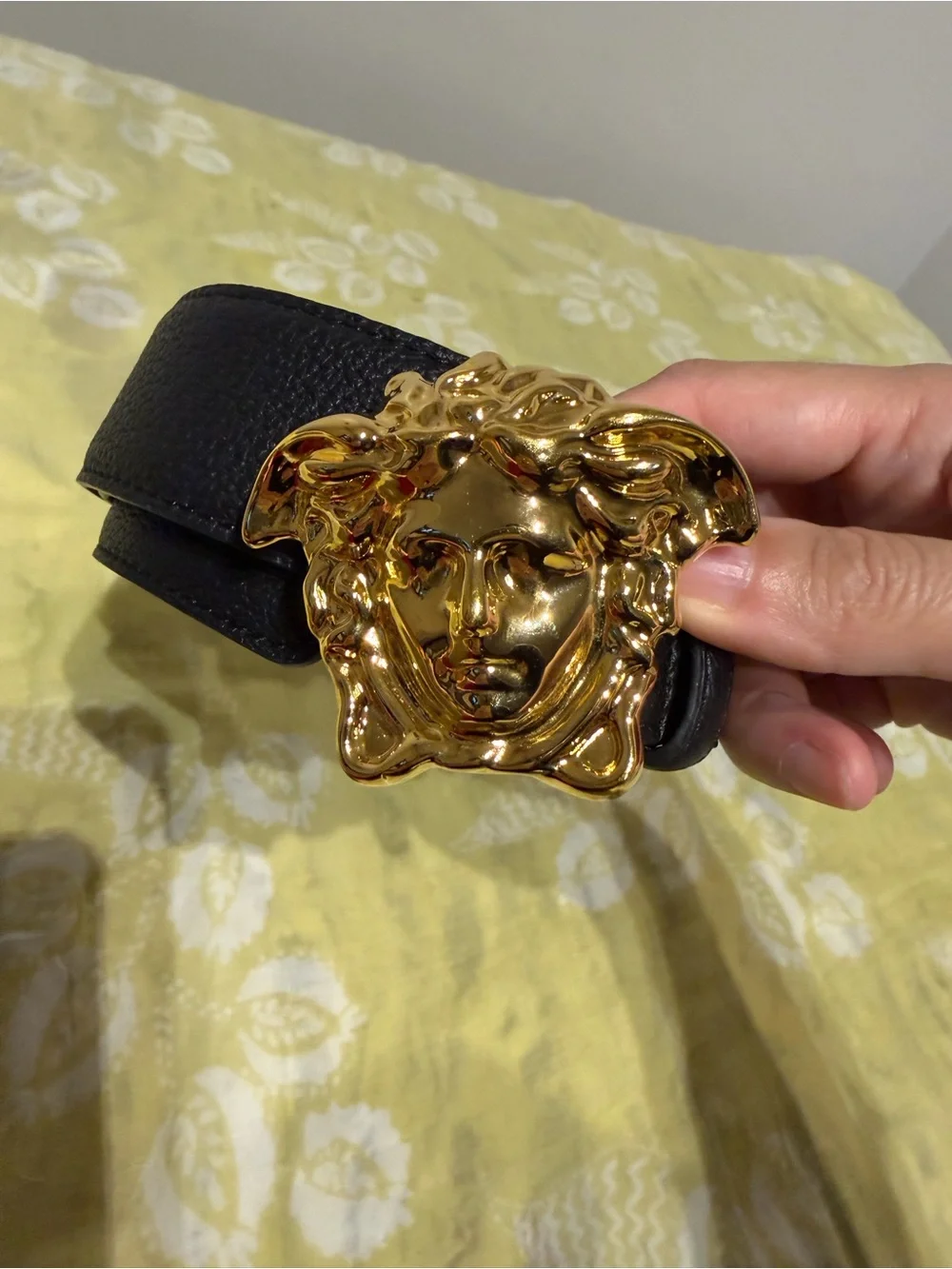 NWOT Versace Medusa Buckle Black Leather Belt Gold designer luxury 42” rare